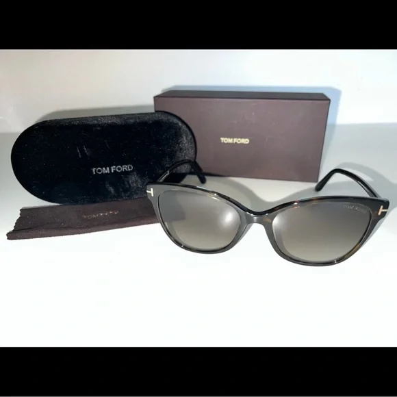 Tom Ford Ani sunglasses